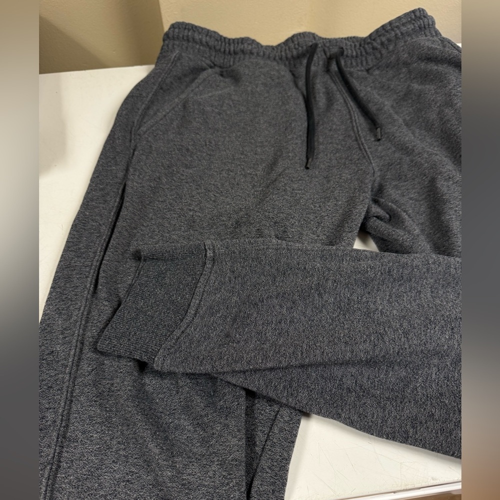 Athletic jogger fleece sweatpants - Youth size XL.